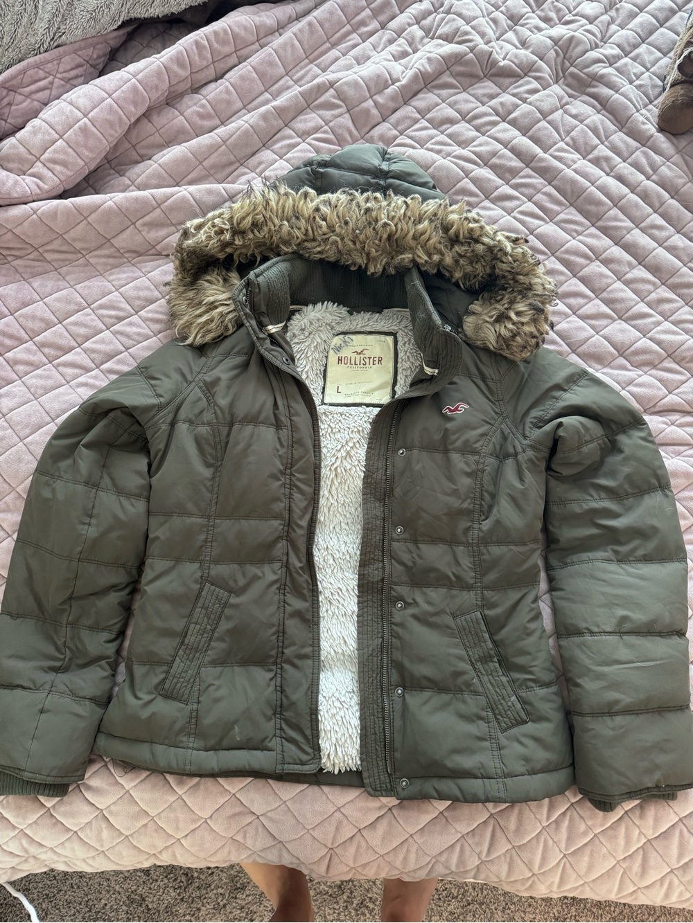 Hollister Olive Green Girls' Puffer Jacket with Faux Fur Trim